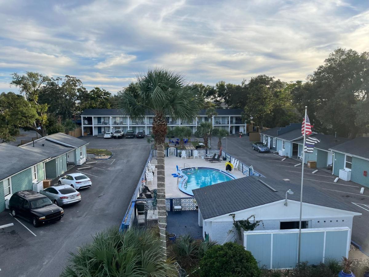 Gulf Coast Inn Gulf Breeze Eksteriør bilde